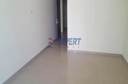 Empty Room image for: Apartment - 2 Bedrooms - 3 Bathrooms for sale in Sobha Daffodil - Jumeirah Village Circle - Dubai, Image 1