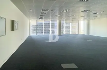 Empty Room image for: Office Space - Studio for rent in Burj Daman - DIFC - Dubai, Image 1