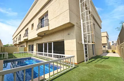 Villa - 5 Bedrooms - 6 Bathrooms for rent in Jumeirah 1 Villas - Jumeirah 1 - Jumeirah - Dubai