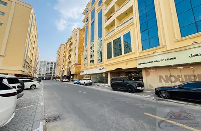 طابق كامل - 3 غرف نوم - 3 حمامات للايجار في بناية مويليح 29 - مويلح - الشارقة