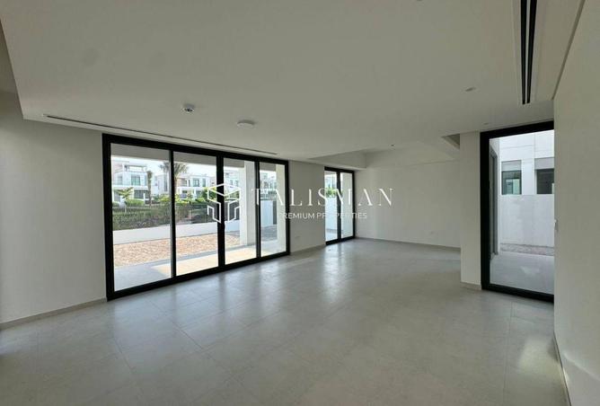 15718131 - Property Main Image