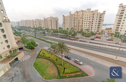 Outdoor Building image for: Apartment - 3 Bedrooms - 3 Bathrooms for sale in Al Khushkar - Shoreline Apartments - Palm Jumeirah - Dubai, Image 1