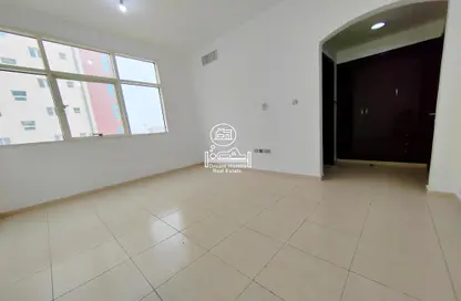 Apartment - 3 Bedrooms - 3 Bathrooms for rent in Shabia - Mussafah - Abu Dhabi