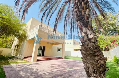 Villa - 4 Bedrooms - 5 Bathrooms for rent in Meadows 9 - Meadows - Dubai
