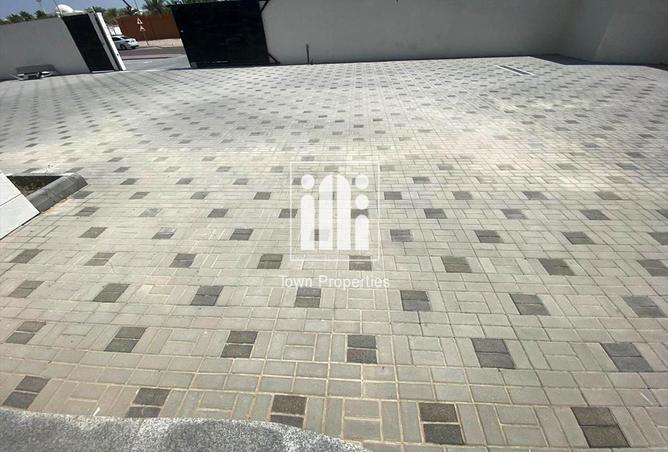 Villa - 7 Bedrooms - 7+ Bathrooms for rent in Shakhbout City - Abu Dhabi