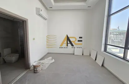 Villa - 6 Bedrooms - 7+ Bathrooms for rent in Hoshi 1 - Hoshi - Al Badie - Sharjah