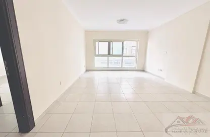 Apartment - 1 Bedroom - 2 Bathrooms for rent in Muwaileh 29 Building - Muwaileh - Sharjah