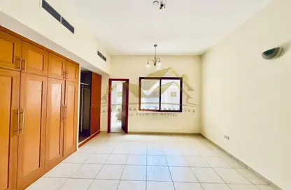 Villa - 4 Bedrooms - 6 Bathrooms for rent in Al Garhoud Villas - Al Garhoud - Dubai