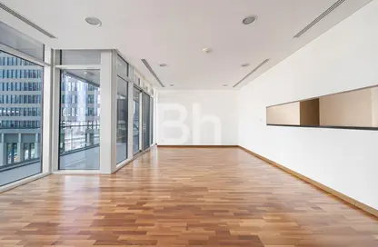 Apartment - 3 Bedrooms - 3 Bathrooms for rent in Burj Daman - DIFC - Dubai