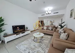 Living Room image for: Apartment - 2 Bedrooms - 3 Bathrooms for sale in Sulafa Tower - Dubai Marina - Dubai, Image 1