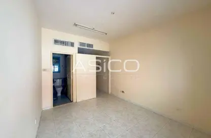 Office Space - Studio for rent in Sultan Lootah Building - Al Muraqqabat - Deira - Dubai