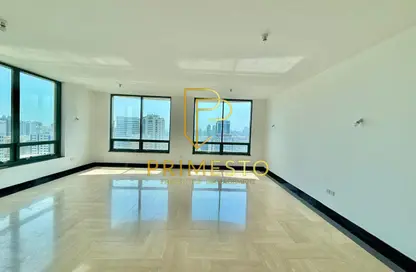 شقة - 3 غرف نوم - 4 حمامات للايجار في برج ليوا سنتر رقم 1 - برج ليوا سنتر - شارع حمدان - أبوظبي