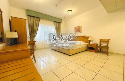 Apartment - Studio - 1 Bathroom for rent in Hamdan Street - Abu Dhabi