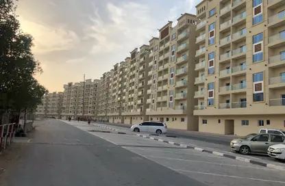 Apartment - 1 Bedroom - 2 Bathrooms for sale in Al Amira Village - Al Yasmeen - Ajman