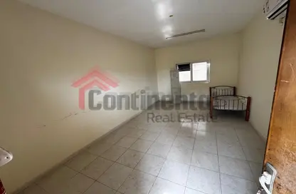 Labor Camp - Studio - 1 Bathroom for rent in Al Sajaa - Sharjah