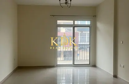 شقة - غرفة نوم - 2 حمامات للايجار في May ريزيدنس 1 - ماي رزدنس - الضاحية 10 - قرية جميرا الدائرية - دبي