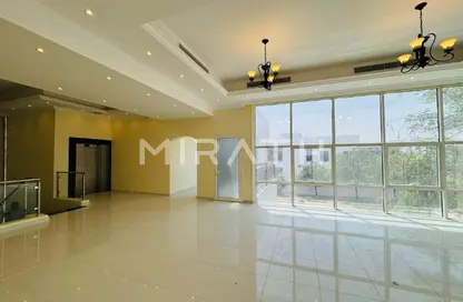 Villa - 5 Bedrooms - 7 Bathrooms for rent in Nad Al Sheba Villas - Nad Al Sheba 3 - Nad Al Sheba - Dubai