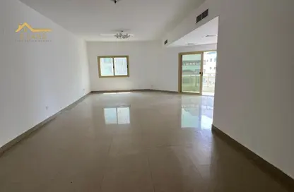 Apartment - 2 Bedrooms - 2 Bathrooms for rent in Al Majaz 2 - Al Majaz - Sharjah