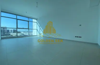 Empty Room image for: Apartment - 1 Bedroom - 2 Bathrooms for rent in Canal View Building - Al Raha Beach - Abu Dhabi, Image 1