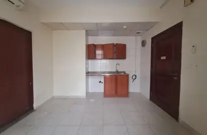 شقة - 1 حمام للايجار في طريق فاير ستاشن - مويلح - الشارقة