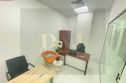 Office Space - Studio - 1 Bathroom for rent in Red Avenue - Al Garhoud - Dubai