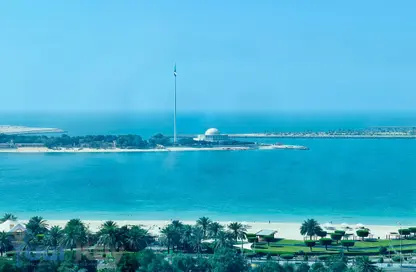 شقة - 3 غرف نوم - 4 حمامات للايجار في شارع الكورنيش - أبوظبي