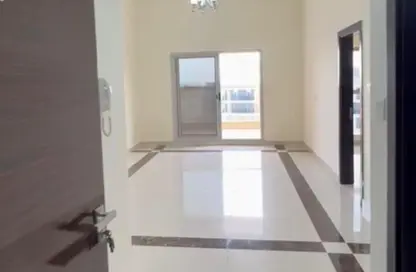 شقة - غرفة نوم - 2 حمامات للايجار في غلا رزيدينس 1 - مجمع دبي ريزيدنس - دبي