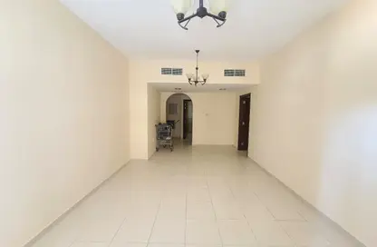 Apartment - 1 Bedroom - 2 Bathrooms for rent in The Square 1 - Muwaileh Commercial - Sharjah