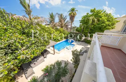 Villa - 5 Bedrooms - 5 Bathrooms for rent in Meadows 7 - Meadows - Dubai