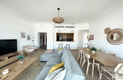 Apartment - 2 Bedrooms - 3 Bathrooms for rent in Al Tamr - Shoreline Apartments - Palm Jumeirah - Dubai