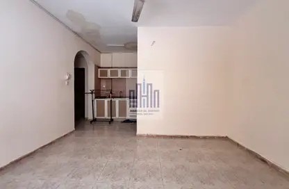 Apartment - Studio - 1 Bathroom for rent in Fire Station Road - Muwaileh - Sharjah