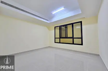 Apartment - 2 Bedrooms - 3 Bathrooms for rent in Al Dhafrah Street - Al Mushrif - Abu Dhabi
