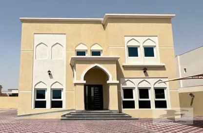 Villa - 4 Bedrooms - 5 Bathrooms for rent in Al Barsha South 1 - Al Barsha South - Al Barsha - Dubai