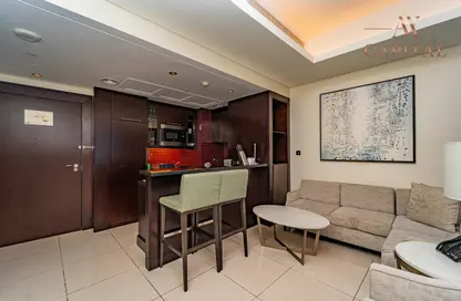 صورة لـ غرفة المعيشة / غرفة الطعام شقة - 1 حمام للايجار في فندق برج ليك - العنوان داون تاون - دبي وسط المدينة - دبي ، صورة رقم 1