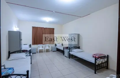 سكن عمال - استوديو - 1 حمام للايجار في مصفح الصناعية - مصفح - أبوظبي