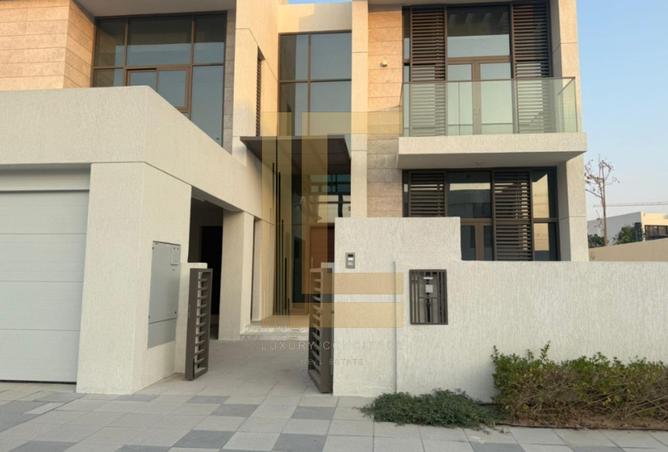 15122003 - Property Image 2