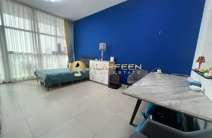 شقة - غرفة نوم - 2 حمامات للبيع في شقق لا ريفييرا - منطقة 15 - قرية الجميرا سركل - دبي