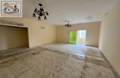 Apartment - 3 Bedrooms - 2 Bathrooms for rent in Abu Shagara building - Abu shagara - Sharjah