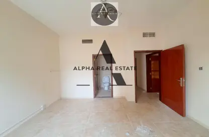 Apartment - 2 Bedrooms - 2 Bathrooms for rent in Al Khan - Sharjah
