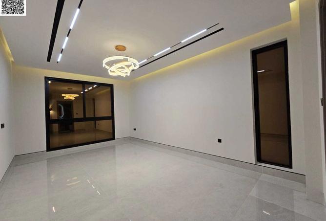 15385572 - Property Image 2