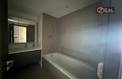 Bathroom image for: Apartment - 2 Bedrooms - 2 Bathrooms for rent in Harbour Views 2 - Dubai Creek Harbour (The Lagoons) - Dubai, Image 1