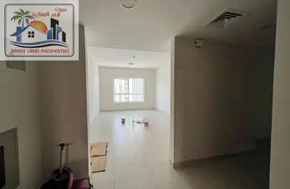 Apartment - 2 Bedrooms - 3 Bathrooms for rent in Al Khan Corniche - Al Khan - Sharjah