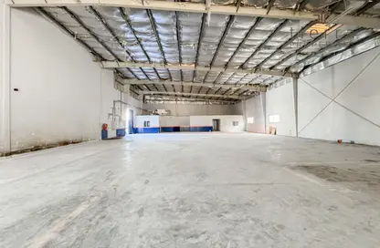 Warehouse - Studio - 2 Bathrooms for rent in Al Qusais Industrial Area 4 - Al Qusais Industrial Area - Al Qusais - Dubai