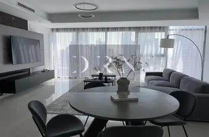 Apartment - 1 Bedroom - 2 Bathrooms for sale in Paramount Tower Hotel  and  Residences - Business Bay - Dubai