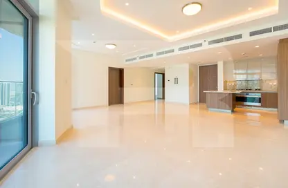 Apartment - 3 Bedrooms - 4 Bathrooms for rent in Imperial Avenue - Downtown Dubai - Dubai