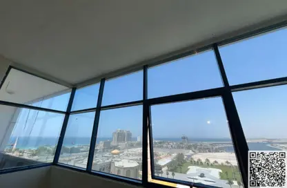 Apartment - 2 Bedrooms - 3 Bathrooms for rent in Ajman Corniche Residences - Ajman Corniche Road - Ajman