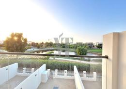 صورةشرفة لـ: تاون هاوس - 3 غرف نوم - 3 حمامات للبيع في بارك ريزيدنسز - داماك هيلز - دبي, صورة 1