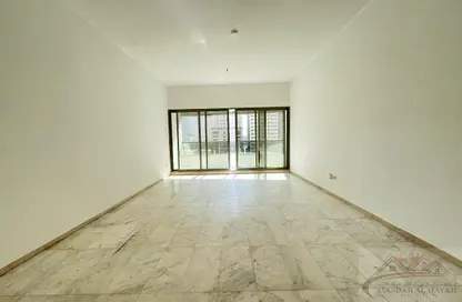 Apartment - 3 Bedrooms - 3 Bathrooms for rent in Rasheed Tower 4 - Al Taawun - Sharjah