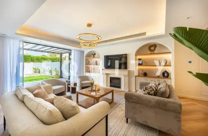 Villa - 3 Bedrooms - 3 Bathrooms for rent in Springs 10 - The Springs - Dubai