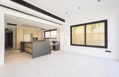 Villa - 4 Bedrooms - 5 Bathrooms for sale in Legacy Nova Villas - Jumeirah Park - Dubai